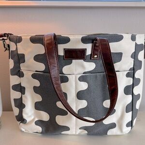 MAIKA Essential Tote- Echo Charcoal